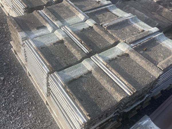 Old roof tiles - Main image