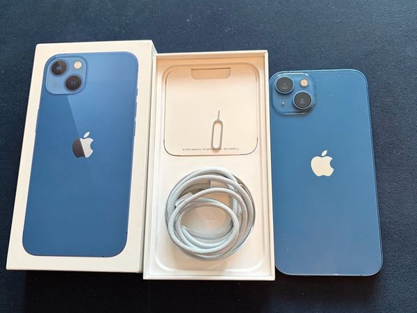 Apple iPhone 13 - Main image