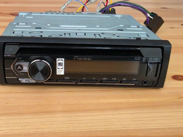 Pioneer DEH-S320BT - Main image
