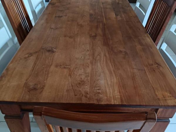 Dining table and chairs - Main image