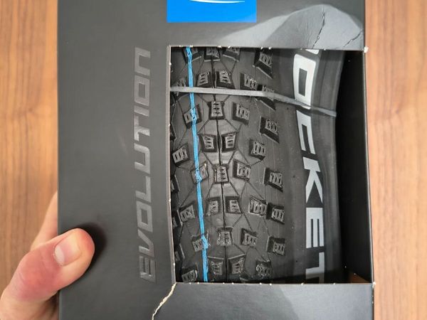 Schwalbe Rocket Ron 27.5 x 2.6 - Main image