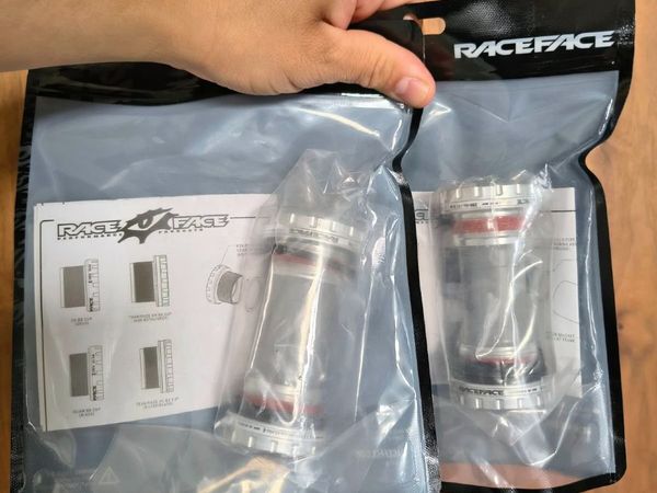 Bottom bracket Race Face BSA 68/73-24 mm - Main image