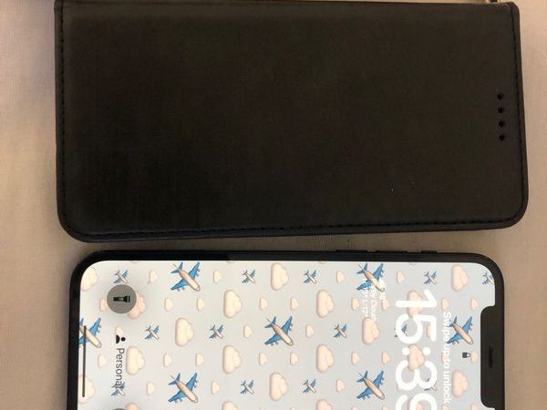 iPhone 12 64GB Black - Main image