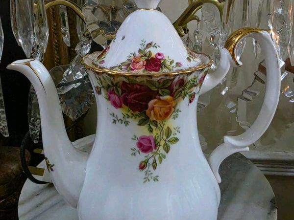 Royal Albert Old Country Roses coffee pot - Main image