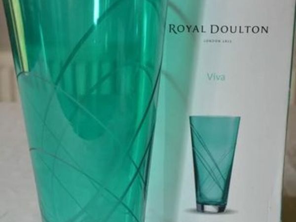 Royal Doulton Viva vase - Main image