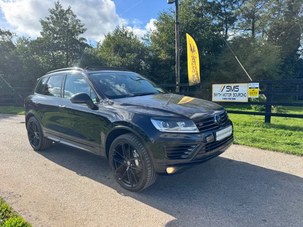 151 Volkswagen Touareg R-Line Commercial***** - Main image