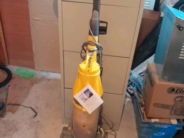 Dyson upright hoover - Main image