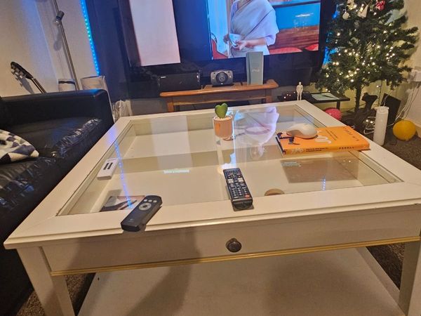 Coffee table - Main image