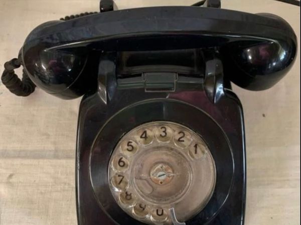 Vintage telephone - Main image