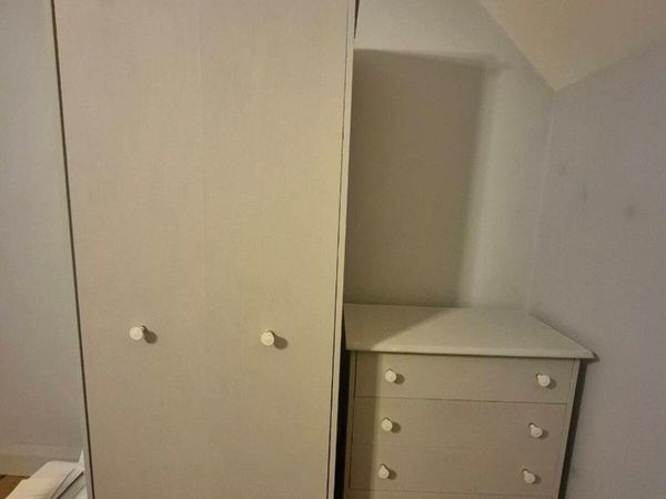 Free wardrobe & dresser - Main image