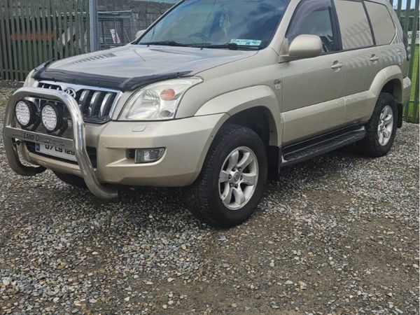 Toyota landcruiser - Main image