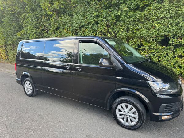 Volkswagen Transporter Crewcab - Main image
