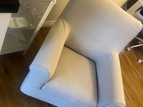 Armchair available free of cost - Main image