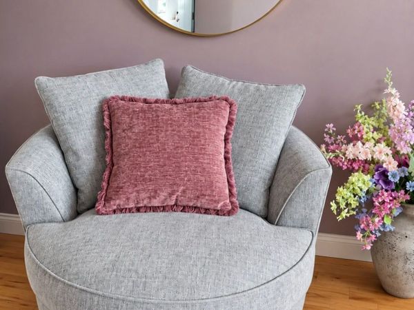 LARGE GREY SWIVEL CHAIR - Main image