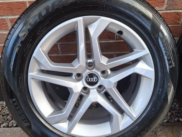 Audi Q5 Genuine 18 Alloys - Main image