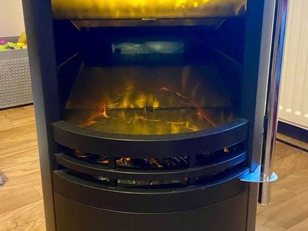 De Vielle freestanding curved black Electric Stove, as new. - Main image
