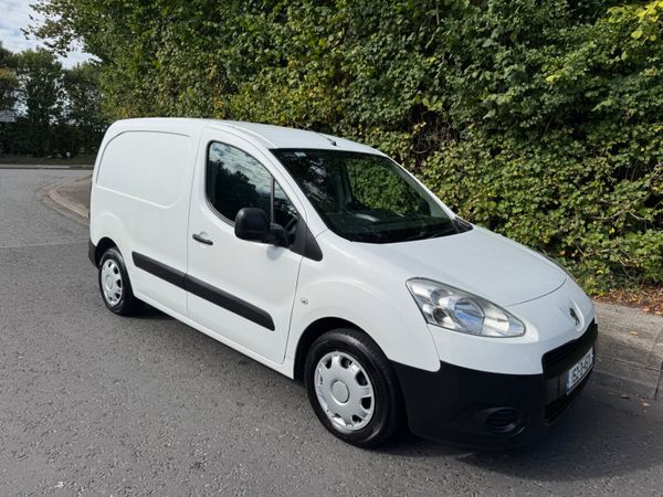 Peugeot Partner Low mileage - Main image