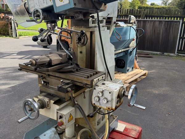 Ex school milling machine - Main image