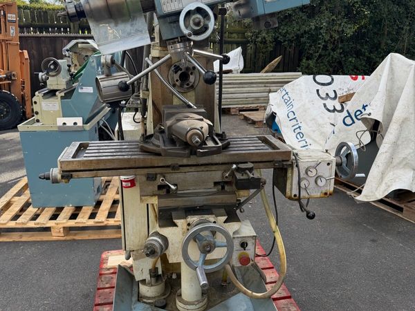 Ex school milling machine - Main image