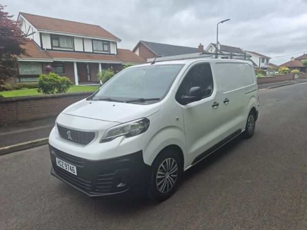 2017 Peugeot Expert S 1.6 HDI 115BHP...LOW MILES - Main image