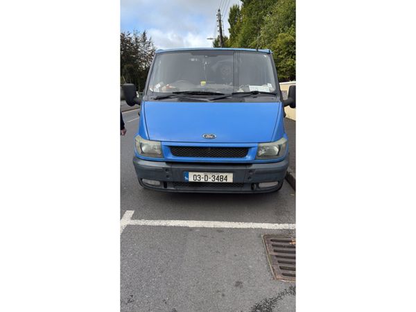 Ford Transit 260 SWB 2.0 TD  LOW MILEAGE - Main image