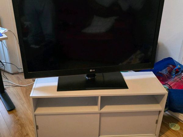 42" LG Full HD TV - Main image