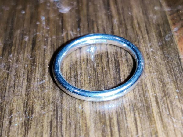 PLATINUM D-SHAPED WEDDING, 950 New 3.30g Ring ! - Main image