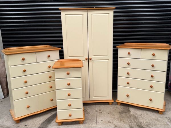 Bedroom furniture set - Main image