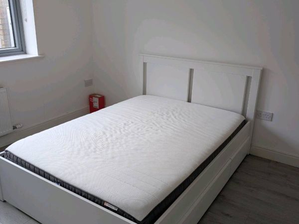 Bed and mattress 135x200cm - Main image