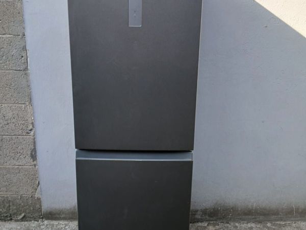 5 EX DISPLAY BRAND NEW FRIDGE AND FREEZER FOR SALE - Main image