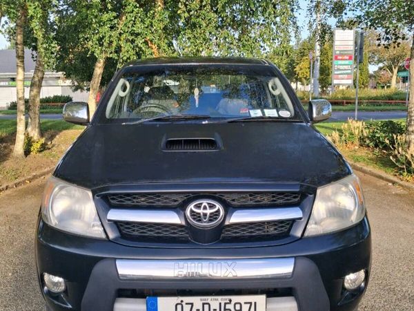 Toyota Hilux - Main image