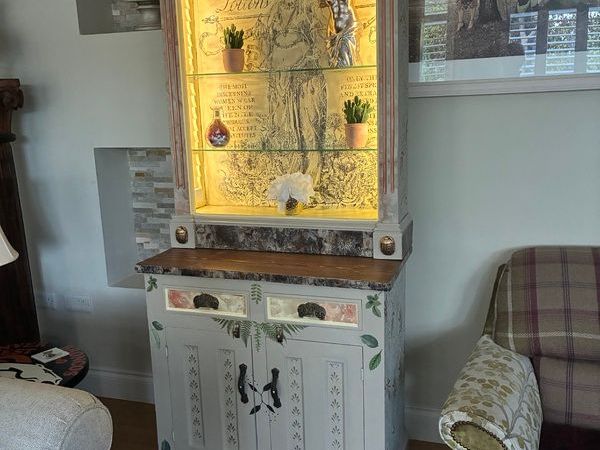 Dresser - Main image