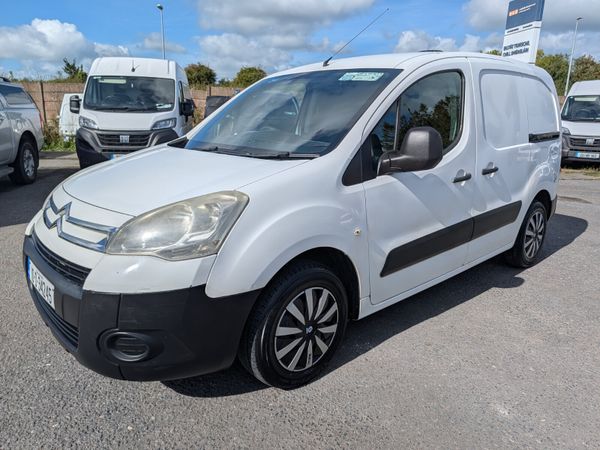 Citroen Berlingo 3 seater 06/2027 test - Main image