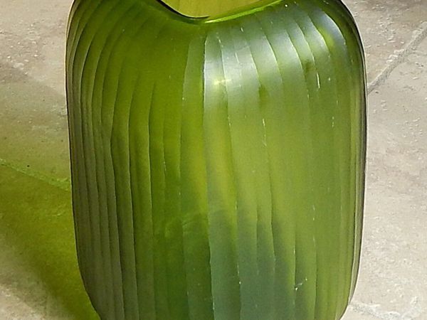 Large Guaxs Handmade Green Glass Vase - Main image