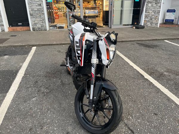 KTM Duke 200 2015 - Main image