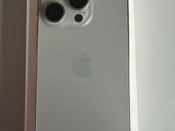 iPhone 16 pro - Main image