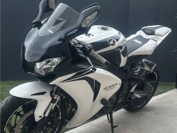 Honda CBR 1000RR FIREBLADE - Main image