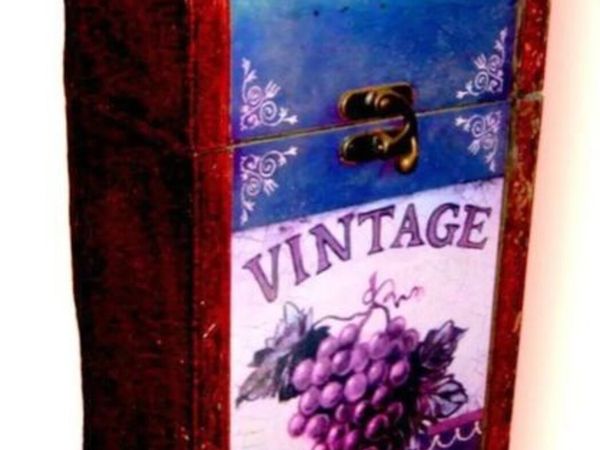 Beautiful Vintage Wooden Double Wine Bottle Holder - Main image
