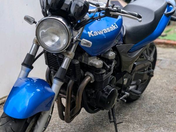 Kawasaki zr7 - Main image