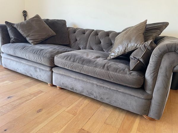 Couch & snuggler - Main image