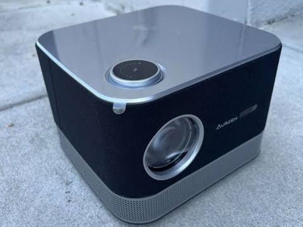 AURZEN 4K Projector - Main image