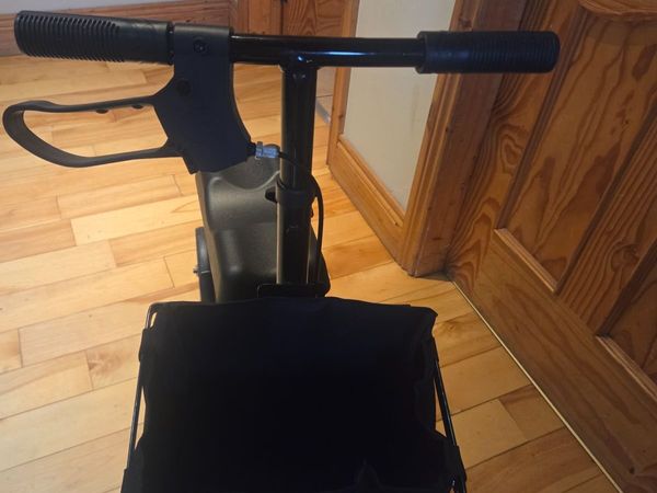 Knee Scooter - Main image