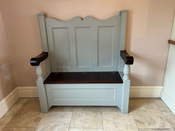 Bench seat with storage - Main image