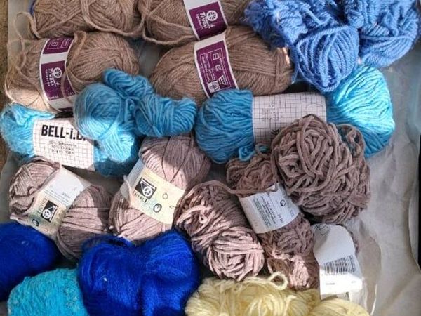 Wool and needles - Main image