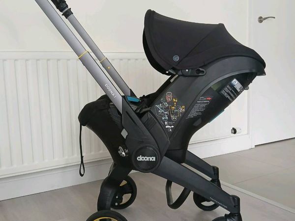 Donna Car Seat & Stroller + ISOFIX base - Main image