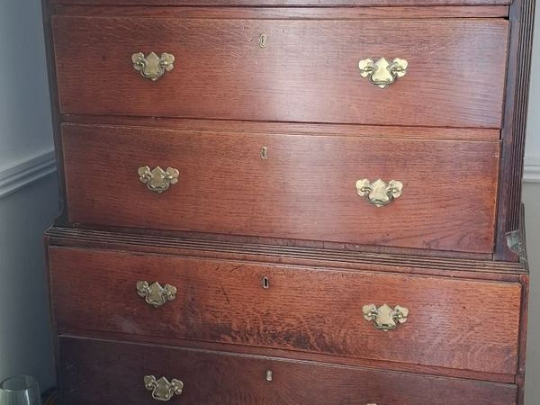 Antique oak chest - Main image