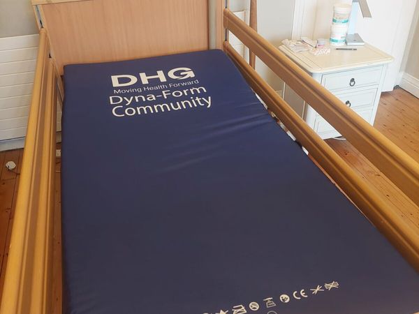 Adult electric orthopaedic bed - Main image