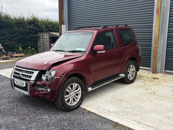 162 Mitsubishi Pajero - Main image