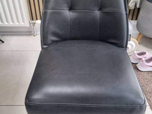 Dining Room Chairs - Main image