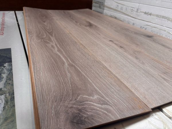 Brand new laminated flooring now available - Main image